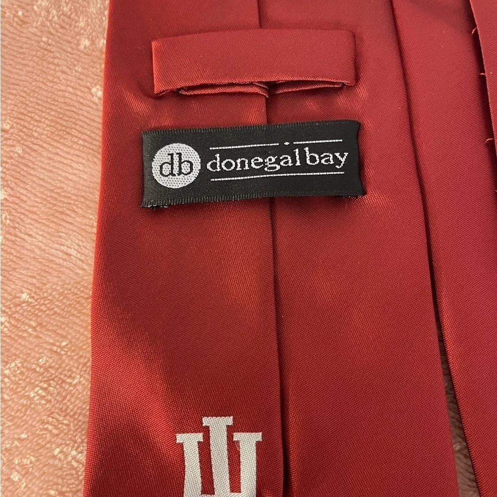 Elegant Red Men's Tie with IU Emblem